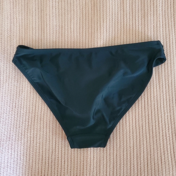 Bikini Bottom - Picture 2 of 2